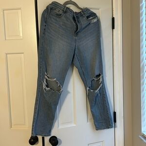 Size 10 American eagle jeans. Has a rip in the butt area but easy fix.